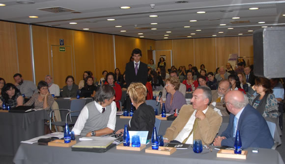 Una vista de la sala durante las sesiones